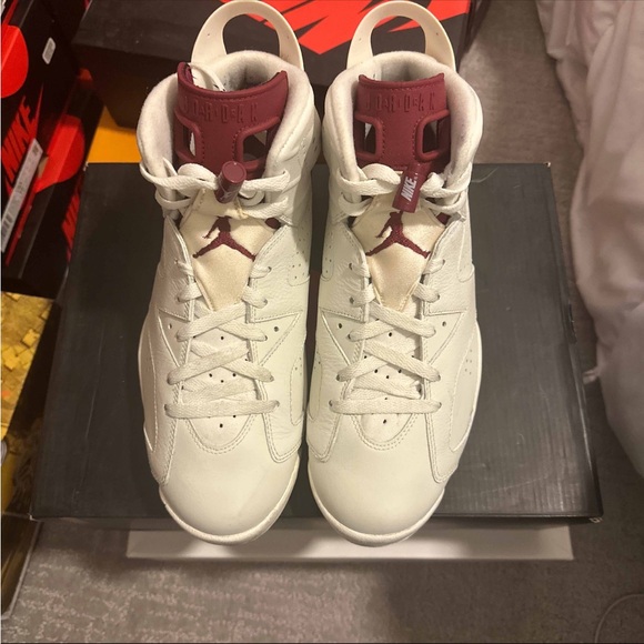 Air Jordan 6 Retro ‘Maroon’ - size 11